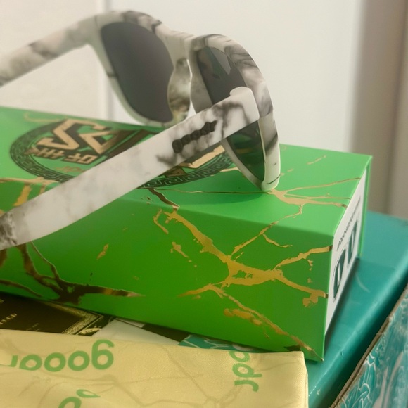 Goodr Apollo-gize For Nothing - Picture 2 of 3